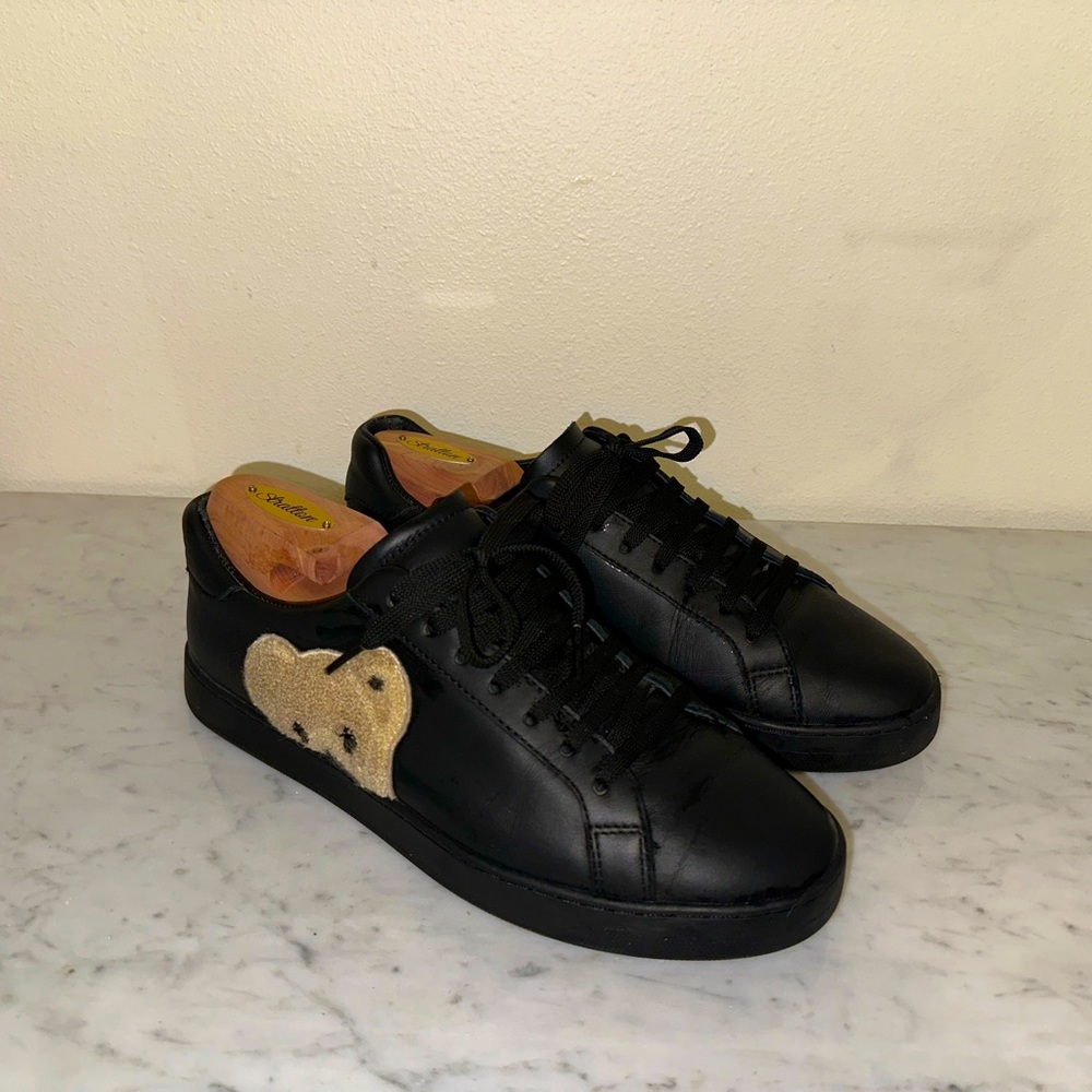 TENNIS SNEAKERS IN BLACK LEATHER WITH BEAR GRAPHIC EMBROIDERED AT SIDE